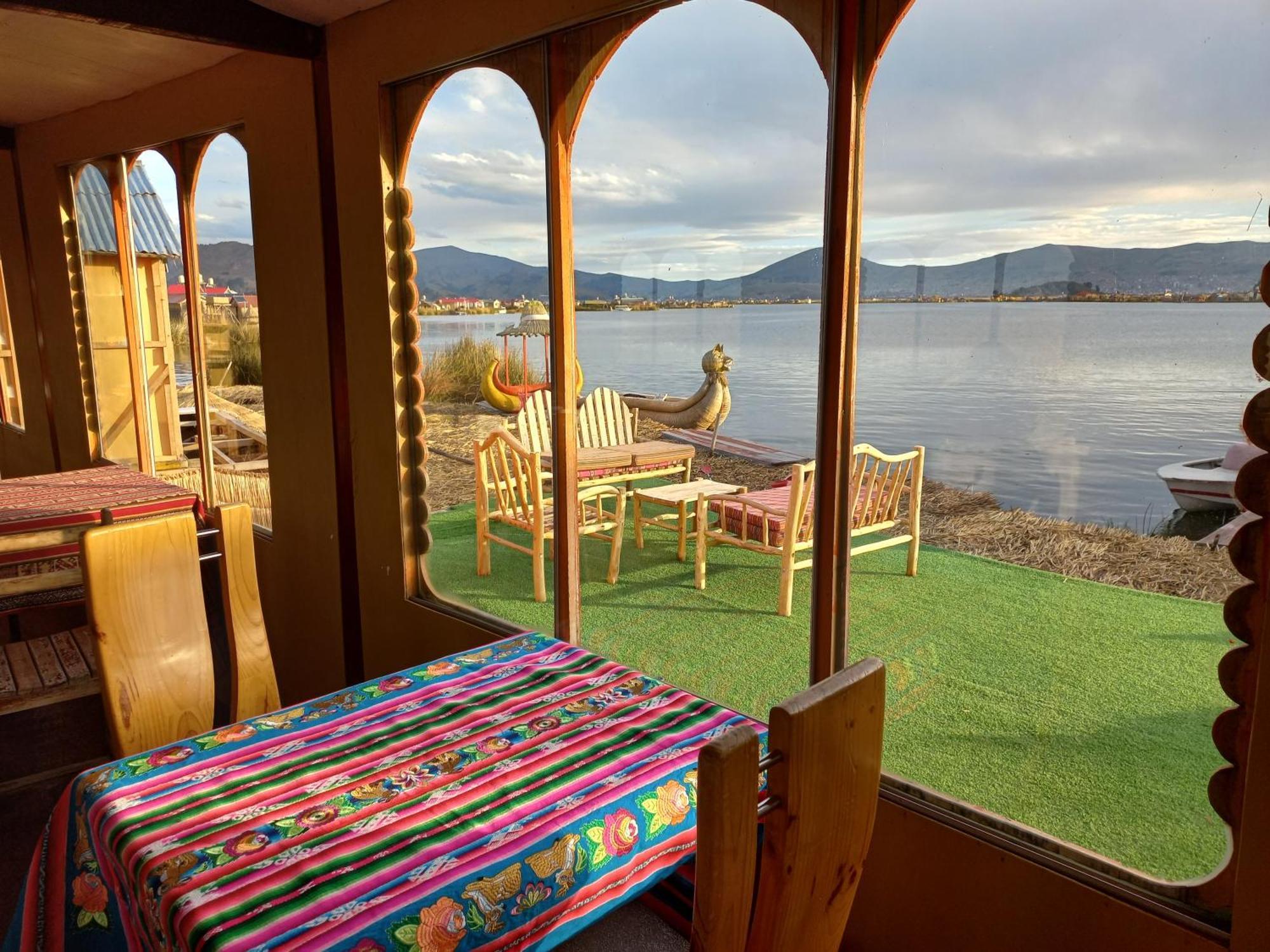 Uros Aruma-Uro On Uros Floating Islands Hotel Puno Exterior foto
