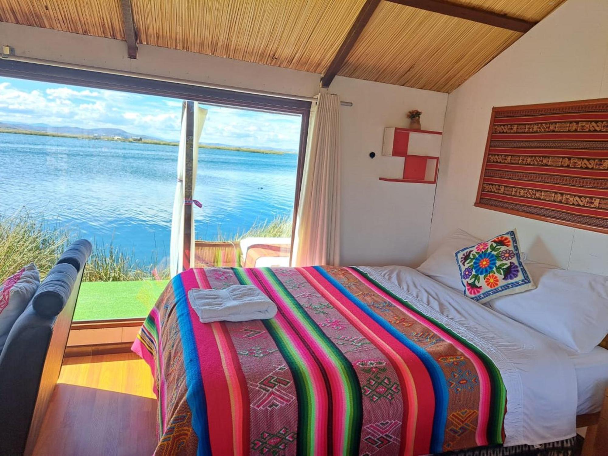 Uros Aruma-Uro On Uros Floating Islands Hotel Puno Exterior foto